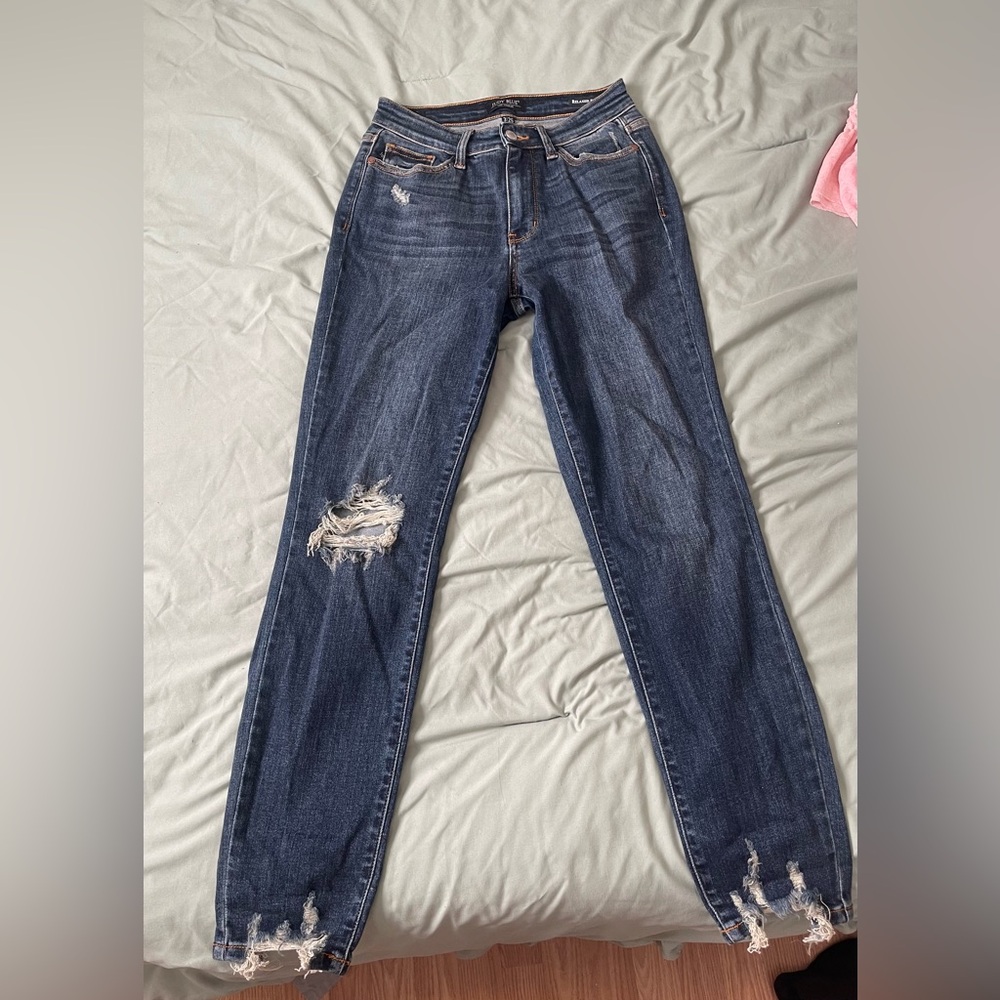 Judy Blue jeans size 3 mid rise chopped hem relaxed fit dark wash jeans.
